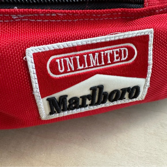 Marlboro insulated cooler duffle - Picture 5 of 9